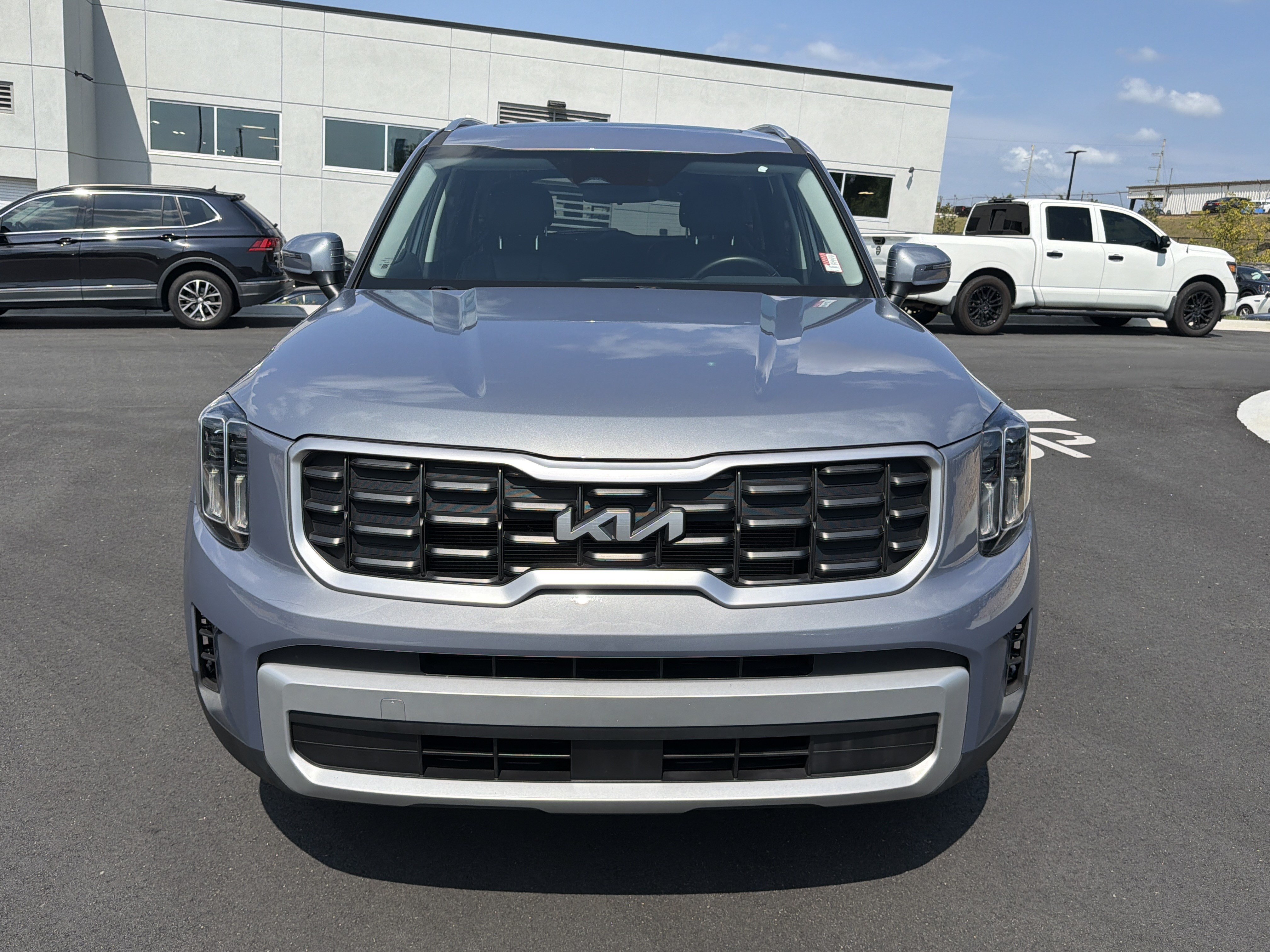 Used 2025 Kia Telluride S FWD image 2