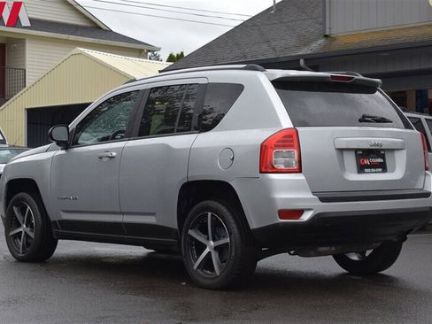 Used 2012 Jeep Compass Sport FWD image 2