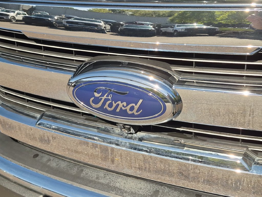 Used 2016 Ford F150 Lariat w/ Equipment Group 502A Luxury AWD/4WD image 33