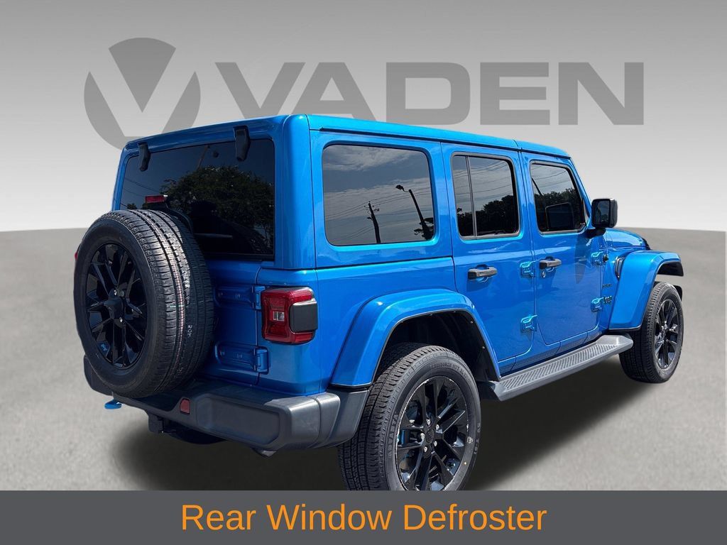 Used 2022 Jeep Wrangler Unlimited Sahara w/ Cold Weather Group AWD/4WD image 22