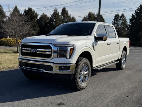 Used 2025 Ford F150 Lariat w/ Equipment Group 501A Mid image 7