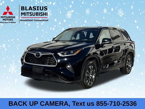 Used 2021 Toyota Highlander XLE image 4