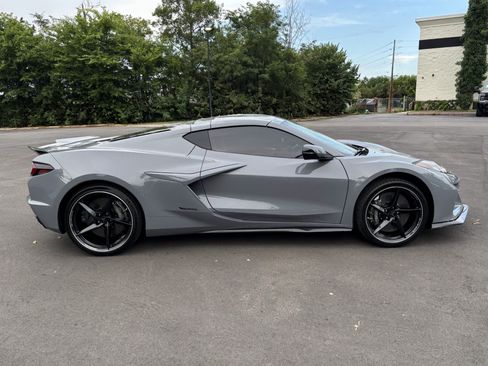 Used 2025 Chevrolet Corvette E-Ray AWD/4WD image 8