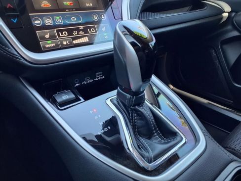 Certified 2025 Subaru Outback Premium image 27