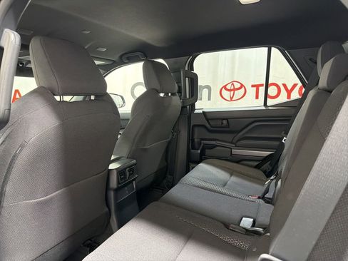 Used 2025 Toyota 4Runner SR5 AWD/4WD image 23