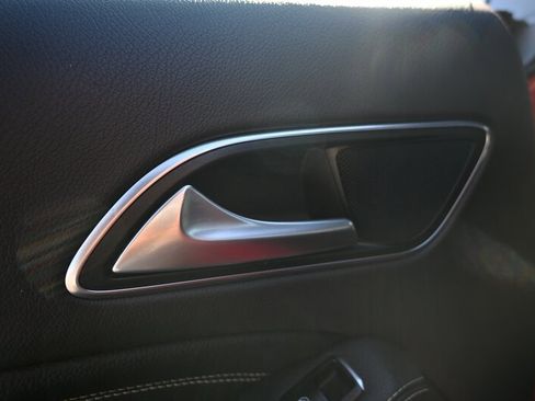 Used 2018 Mercedes-Benz CLA 250 image 35