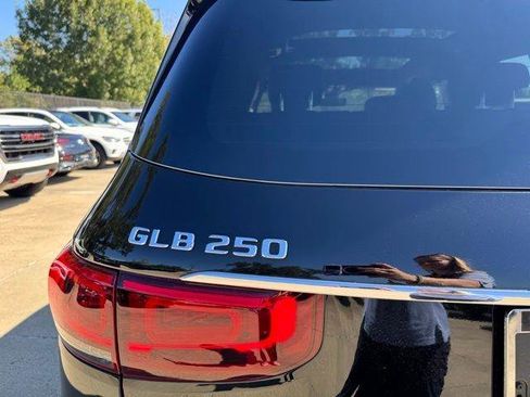 Certified 2023 Mercedes-Benz GLB 250 image 22