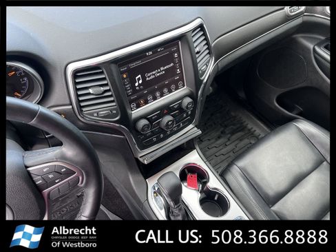 Used 2018 Jeep Grand Cherokee Limited AWD/4WD image 28