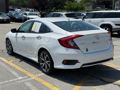 Used 2020 Honda Civic Touring image 3