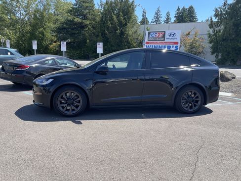 Used 2023 Tesla Model X AWD/4WD image 2