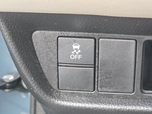 Certified 2023 Honda HR-V LX image 9