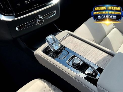 New 2026 Volvo XC90 B6 Plus w/ Protection Package Premier AWD/4WD image 21