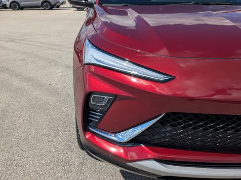 Used 2024 Buick Envista Sport Touring image 12