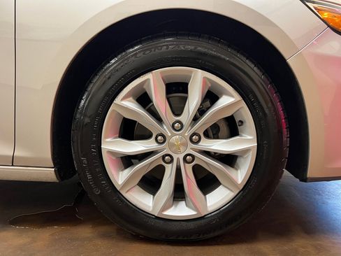 Used 2020 Chevrolet Malibu LT image 11