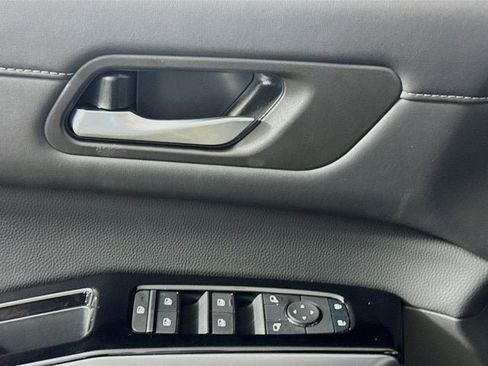 New 2026 Nissan Pathfinder SL image 15