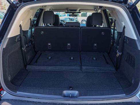 New 2025 Nissan Pathfinder SV image 16