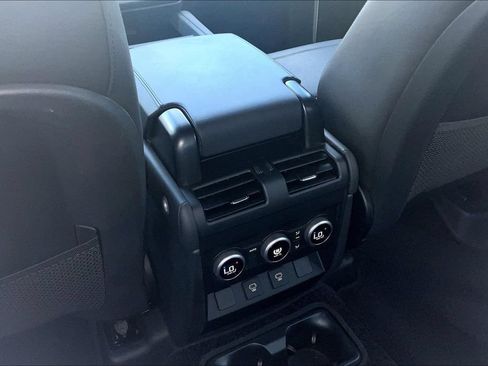 Certified 2025 Land Rover Defender 130 X-Dynamic SE AWD/4WD image 24