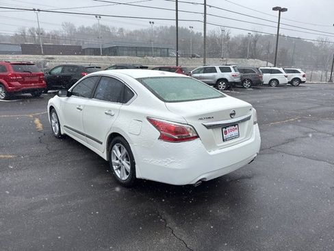 Used 2015 Nissan Altima 2.5 SV image 6