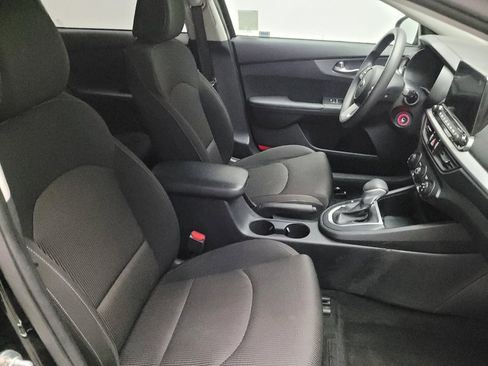 Used 2021 Kia Forte LXS FWD image 21