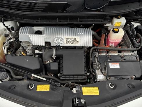 Used 2013 Toyota Prius V Five image 24