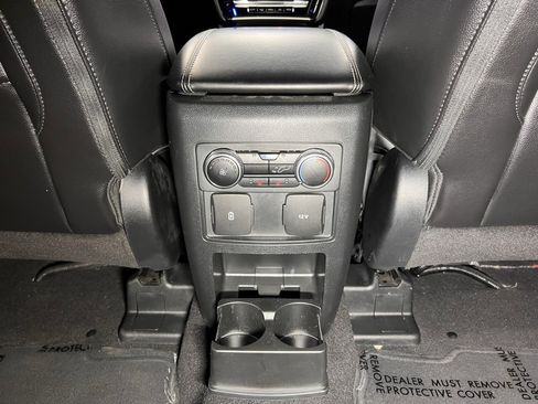 Used 2023 Ford Explorer Limited image 17
