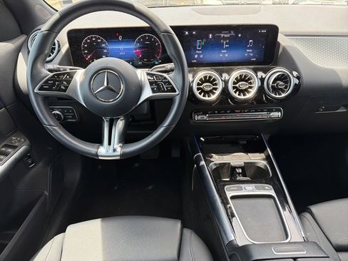 Used 2025 Mercedes-Benz GLA 250 image 14