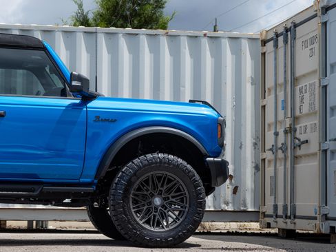 Used 2023 Ford Bronco Badlands w/ Sasquatch Package AWD/4WD image 42