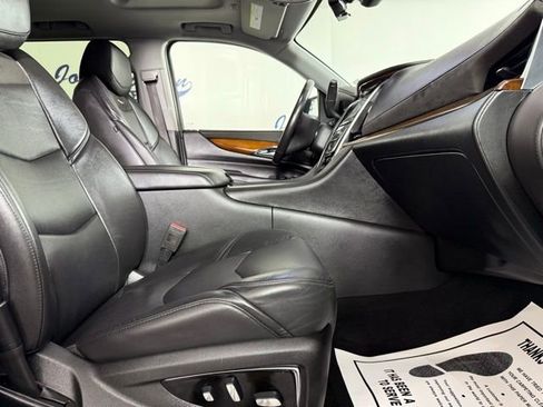 Used 2019 Cadillac Escalade Luxury image 21