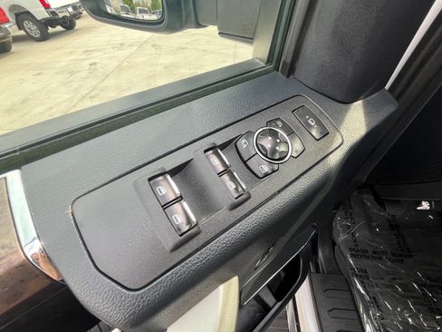 Used 2022 Ford F250 Lariat image 28