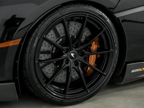 Used 2020 McLaren 600LT Spider image 19