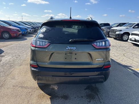 Used 2019 Jeep Cherokee Latitude Plus image 7