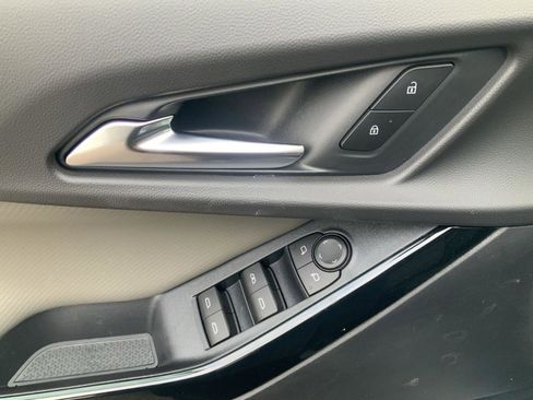 New 2026 Chevrolet Equinox LT w/ Convenience Package II image 26