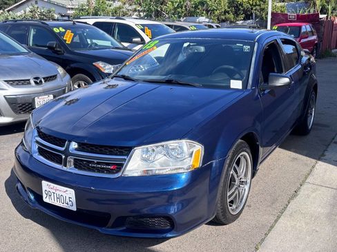Used 2013 Dodge Avenger SE image 2