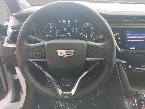 Used 2025 Cadillac XT6 Premium Luxury w/ Technology Package image 21