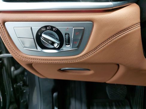 Used 2020 BMW 750i xDrive image 24