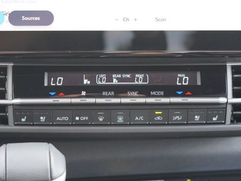 Certified 2025 Toyota Sienna Platinum AWD/4WD image 30