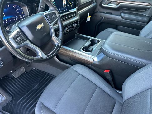 Used 2024 Chevrolet Silverado 3500 LT w/ Convenience Package image 9