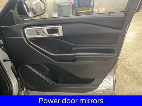 Used 2020 Ford Explorer Limited image 25