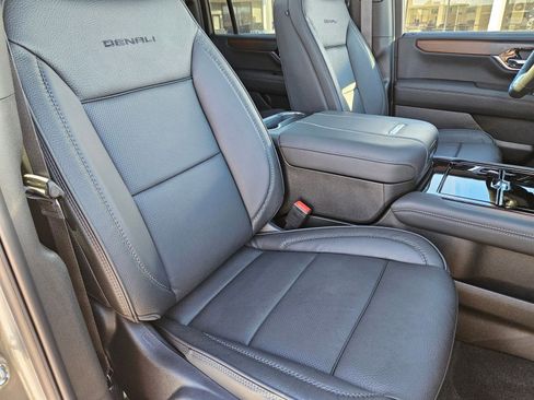 New 2026 GMC Yukon XL Denali w/ Sun & Power Step Package image 33