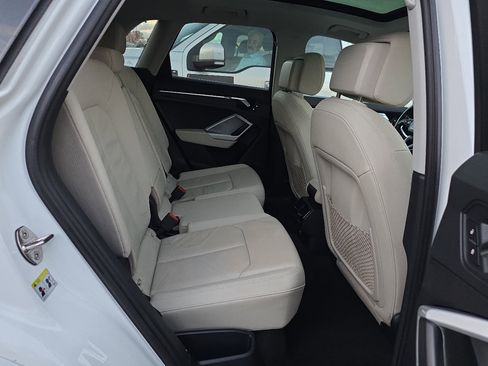 Used 2021 Audi Q3 2.0T Premium image 34