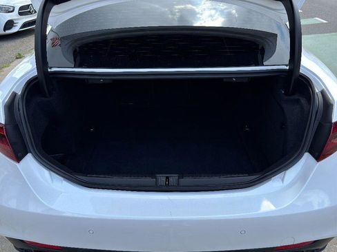 Used 2023 Alfa Romeo Giulia Veloce image 8