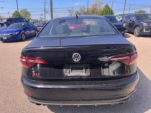 Used 2019 Volkswagen Jetta GLI FWD image 4