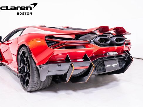 Used 2024 Lamborghini Revuelto image 11