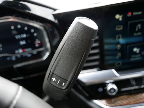 Used 2024 GMC Sierra 1500 SLE image 24