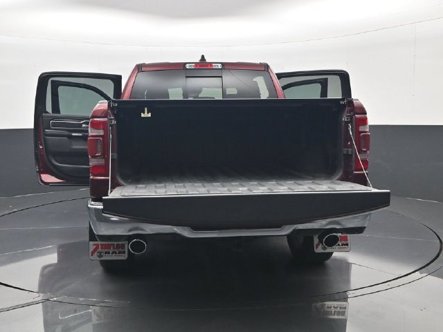 Used 2023 RAM 1500 Laramie AWD/4WD image 32