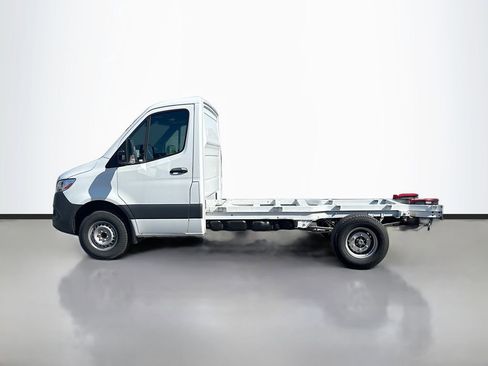 Used 2024 Mercedes-Benz Sprinter 3500 image 6