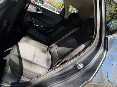 Used 2025 Kia Soul LX w/ LX Technology Package image 21