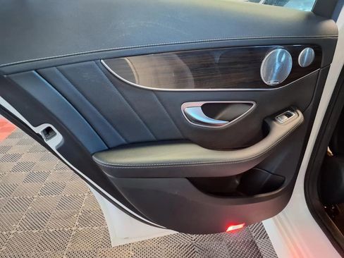 Used 2015 Mercedes-Benz C 300 4MATIC Sedan image 12