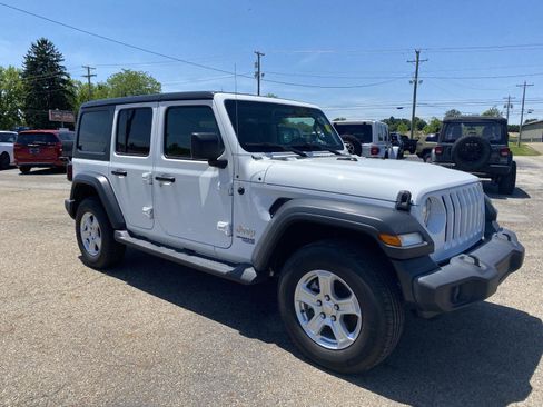 Used 2018 Jeep Wrangler Unlimited Sport S AWD/4WD image 7