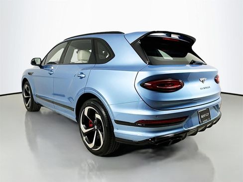 Certified 2025 Bentley Bentayga AWD/4WD image 5